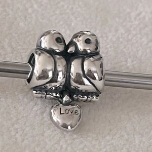 Pandora retired Love Birds Charm